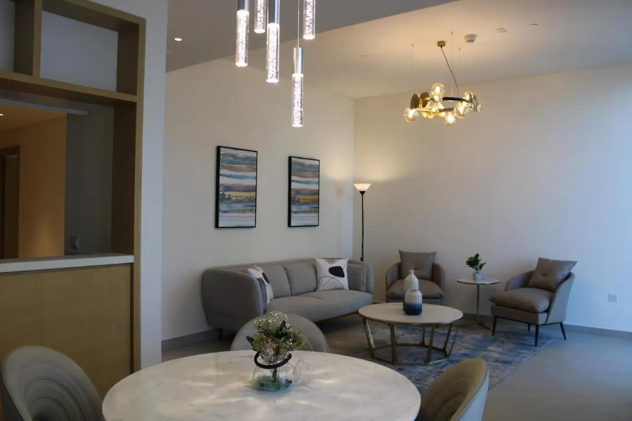 Svizona Premium 2 Bed I Panoramic Creek Views Daire Dubai